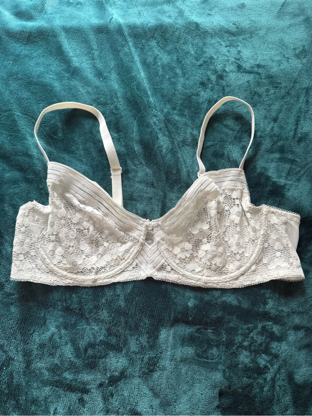 Adore Me White Lace Underwire Bralette